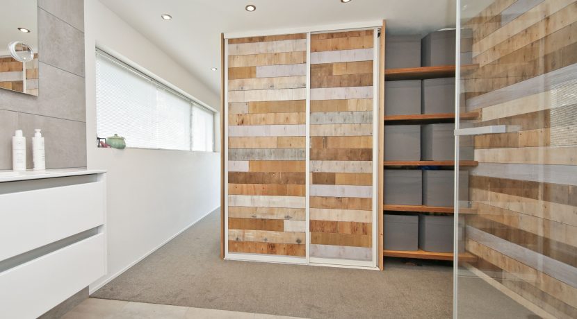 Goed verbouwde karakteristieke 2 o 1 kap in landelijk Lijnden Foto 34 Badkamer 01b