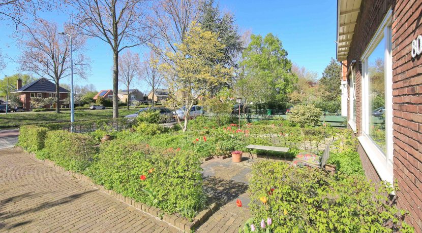 Goed verbouwde karakteristieke 2 o 1 kap in landelijk Lijnden Foto 59 Voortuin 01c