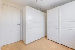 Vrijstaand wonen aan de Torricellistraat 11 @Badhoevedorp Foto 42 Kastenkamer 04b