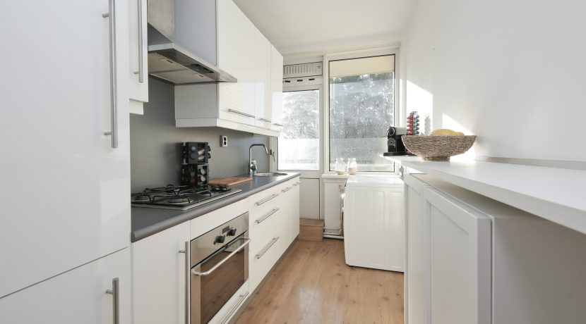 Licht appartement @Badhoevedorp Einsteinlaan 189 foto 05 keuken 01a