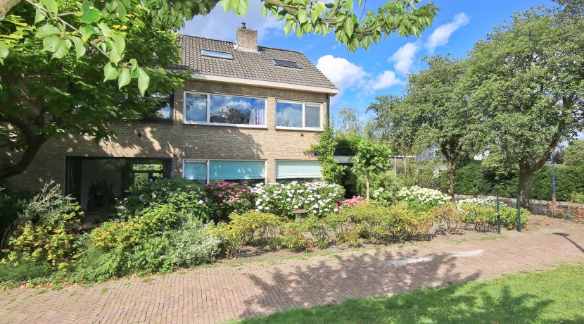 Half vrijstaande familiehuis @Badhoevedorp Kraayveld 41 Foto 56 Gevel 01c