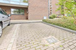 Groot begane grond appartement @Badhoevedorp Franklinstraat 51 foto 13 parkeerplaats