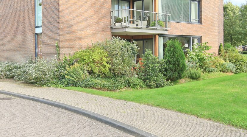 Groot begane grond appartement @Badhoevedorp Franklinstraat 51 foto 16 gevel 02b