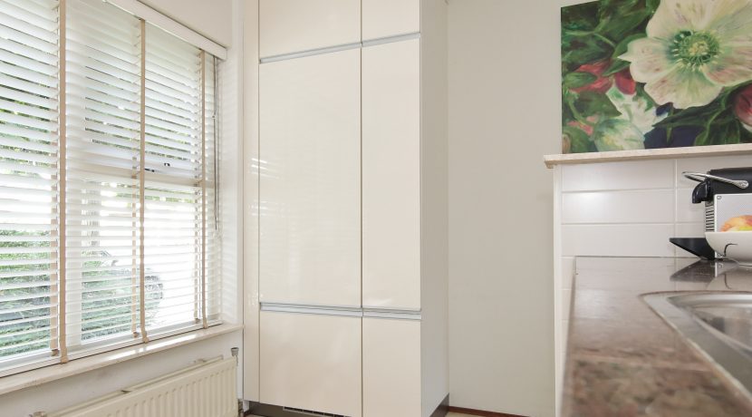 Moderne semibungalow @Badhoevedorp Robert Kochstraat 13 foto 24 keuken 01d