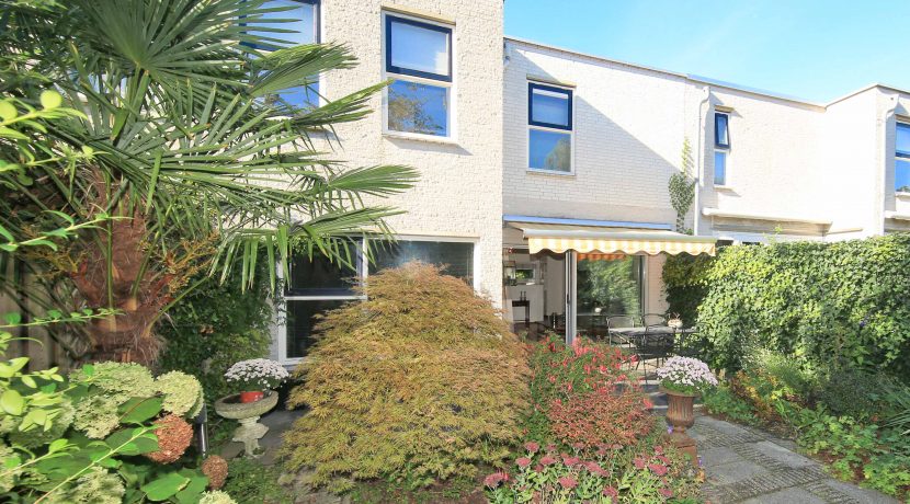 Moderne semibungalow @Badhoevedorp Robert Kochstraat 13 foto 31 tuin 01b