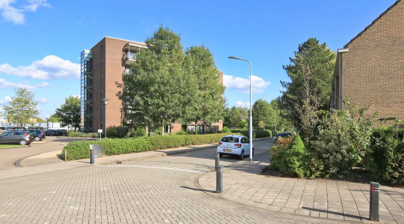 Appartement met vrij uitzicht @Badhoevedorp Franklinstraat 33 foto 38 straatbeeld 02a