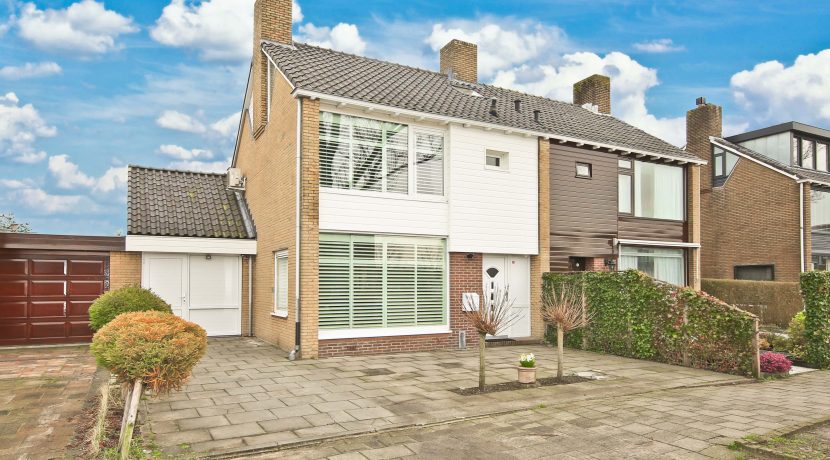 Goed verbouwde 21 kap @Badhoevedorp Zeemanlaan 37 foto 02 voorgevel
