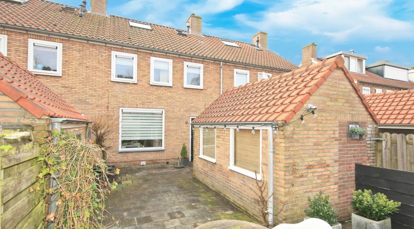 Tussenwoning@Badhoevedorp Ibisstraat 54 foto 06 achtertuin 01a