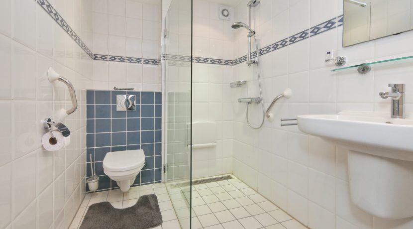 10 Generaal Snijdersplantsoen 27 badkamer 01a
