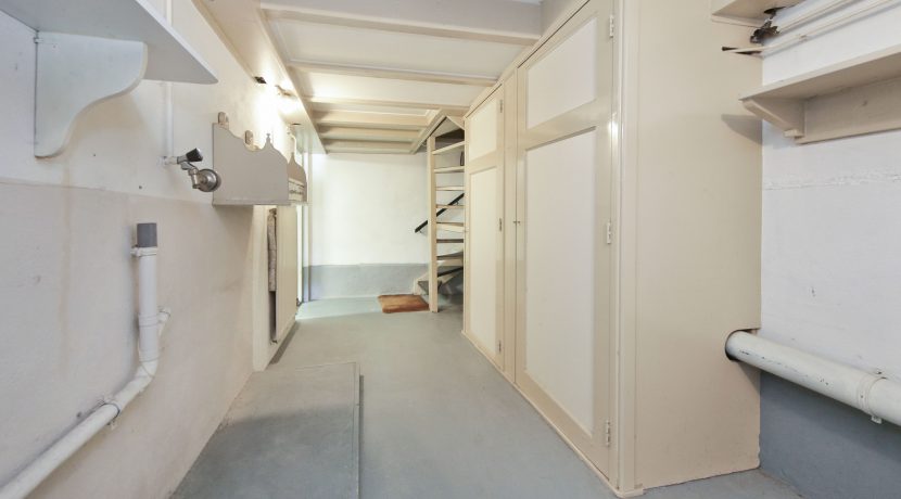 17 Lijnderdijk 259 souterrain hal 01a