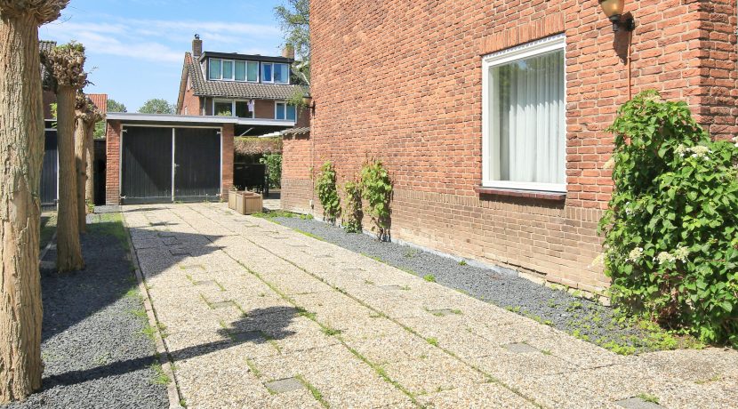 51 Generaal Snijdersplantsoen 27 oprit 01b