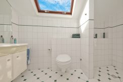 14 Nieuwemeerdijk 90 Foto badkmr 01a