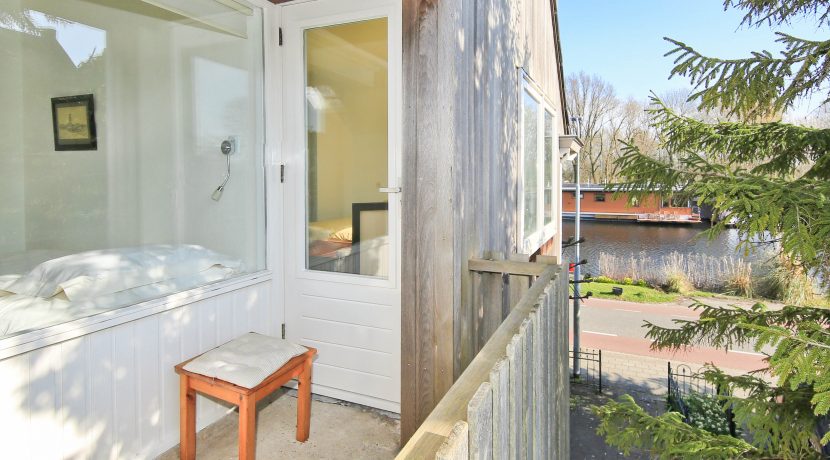 49 Nieuwemeerdijk 90 Foto balkon 01b