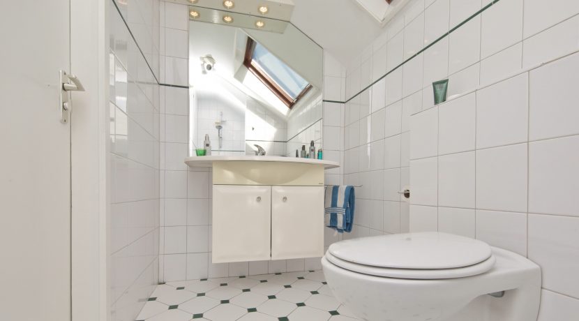 52 Nieuwemeerdijk 90 Foto badkmr 01b