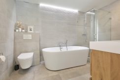13 Hoofdweg 24 badkamer 01a