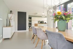 28 Hoofdweg 24 eetkamer 01b
