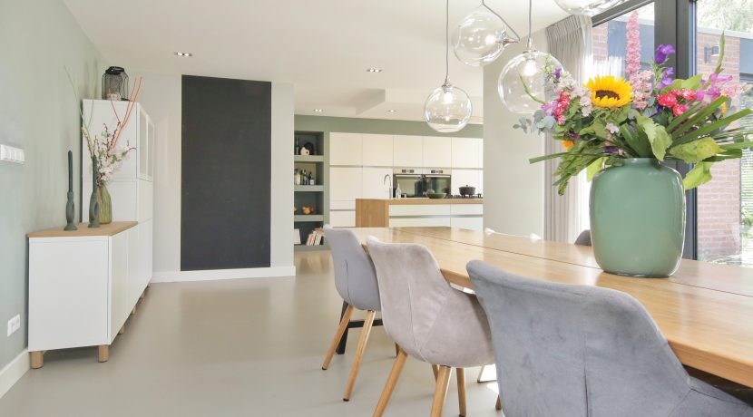 28 Hoofdweg 24 eetkamer 01b