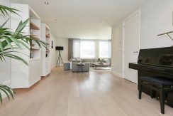 38 Hoofdweg 24 woonkamer 01h