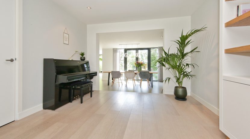 42 Hoofdweg 24 woonkamer 01k
