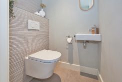62 Hoofdweg 24 toilet 01a