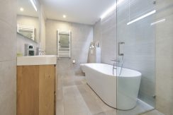 67 Hoofdweg 24 badkamer 01b