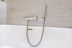 70 Hoofdweg 24 badkamer 01e