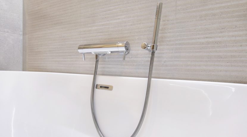 70 Hoofdweg 24 badkamer 01e