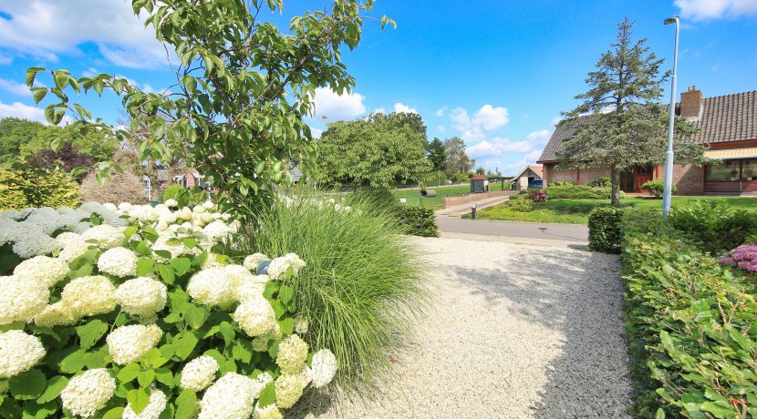78 Hoofdweg 24 voortuin 01a