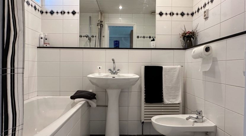 09 Pasteurstraat 6 Badkamer 01ax