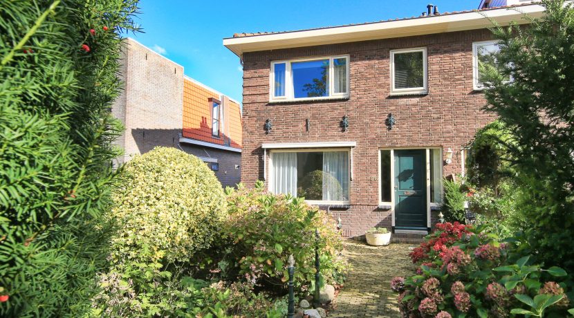 Hoekwoning Sloterweg 86 Foto 15 Voortuin 01a