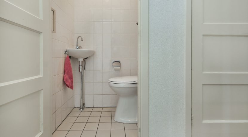 Hoekwoning Sloterweg 86 Foto 33 Toilet 01a