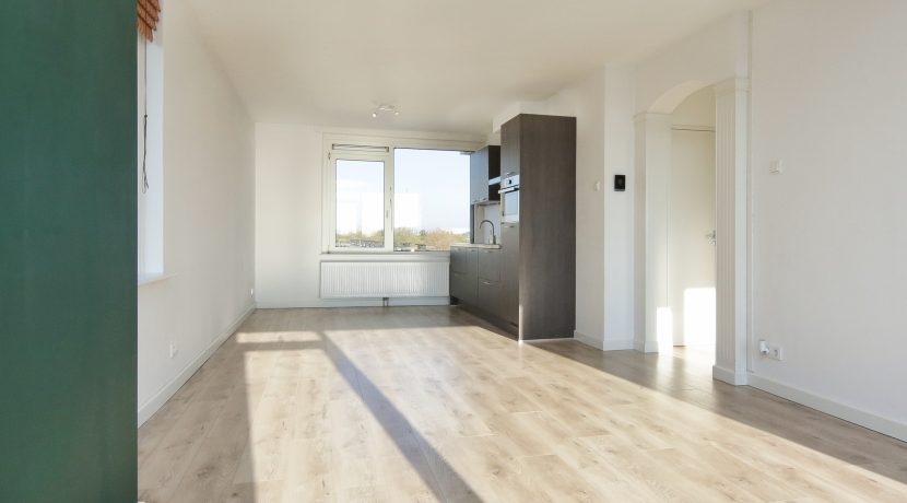 12 Lorentzplein 4 woonkamer 01b