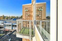 21 Lorentzplein 4 balkon 01b