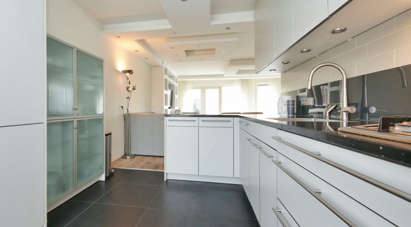 24 Anjersingel 50 keuken 1e