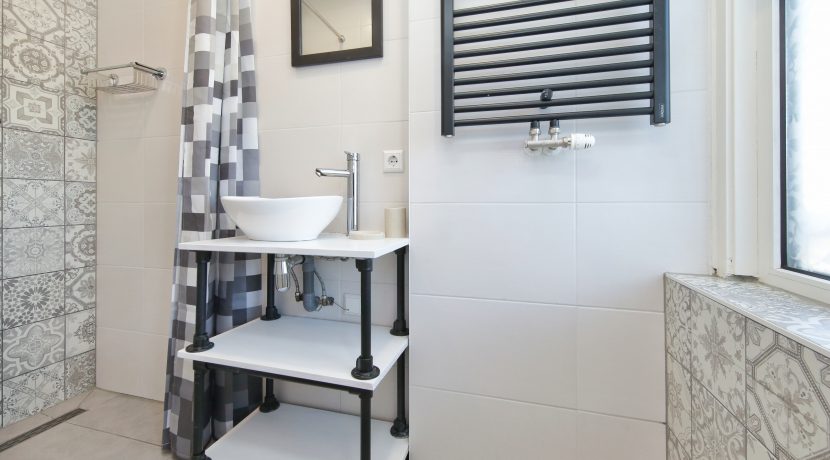 24 Lorentzplein 4 badkamer 01b