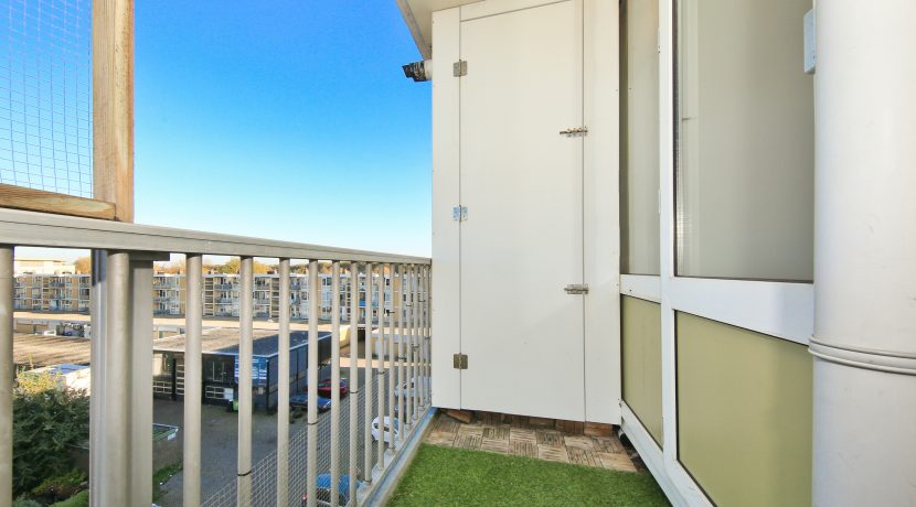 27 Lorentzplein 4 balkon 02b