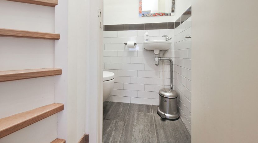 38 Toevluchtstraat 16 Toilet 1a