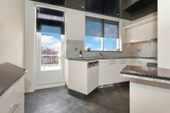 43 Nieuwemeerdijk 19 keuken 01b