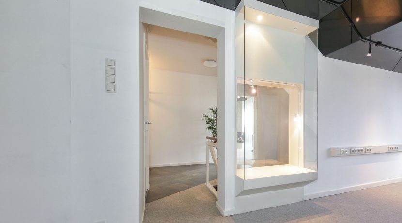 49 Nieuwemeerdijk 19 Entree 01b