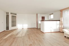 3-kamer seniorenappartement met garage Kamerlingh Onneslaan 139 Foto 03 Woonkamer 01b