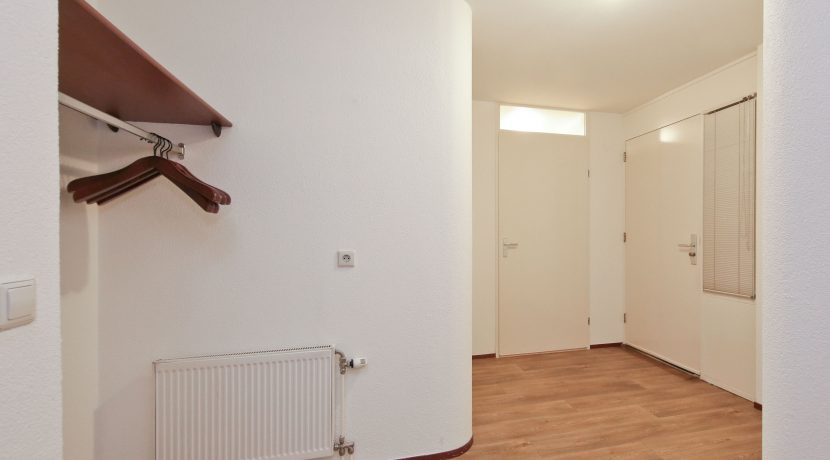 3-kamer seniorenappartement met garage Kamerlingh Onneslaan 139 Foto 15 Hal 01a