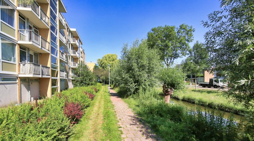 31 Einsteinlaan 129 straatbeeld 01d