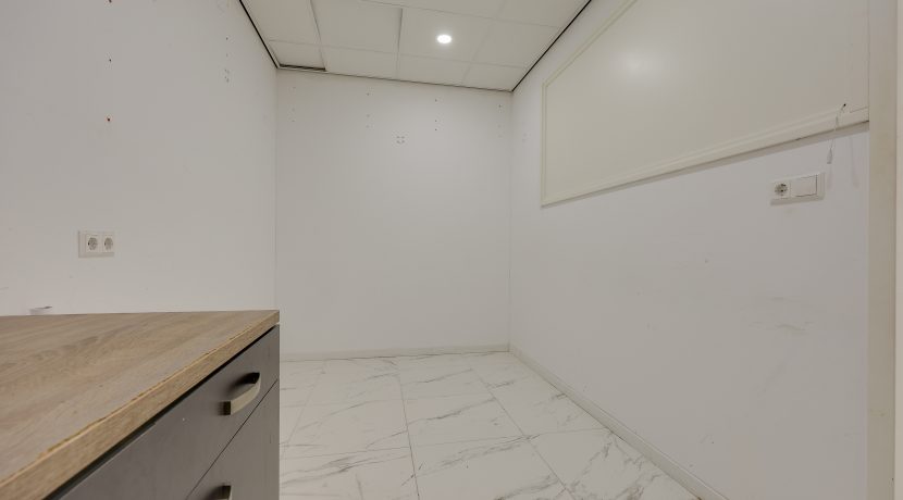 16 Jan Van Gentstraat 124b pantry 01e