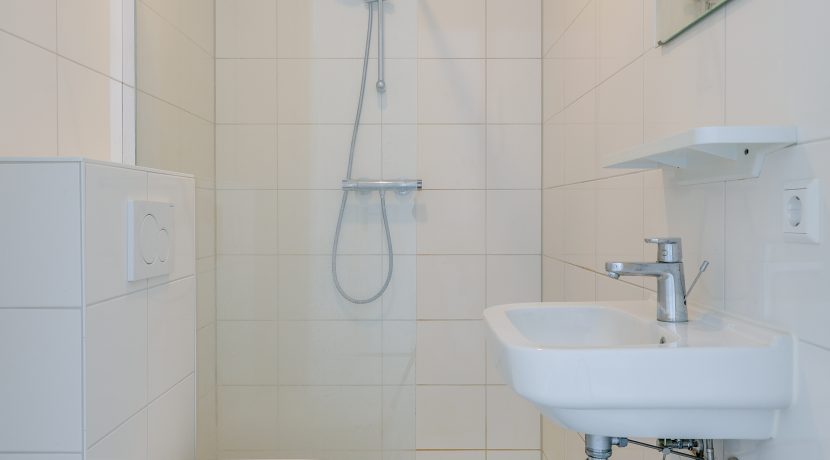 16 Jan Van Gentstraat 126b badkamer 01a