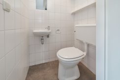 28 Paulihof 18 toilet 01a
