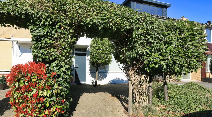 40 Keesomstr 17 voortuin 01a