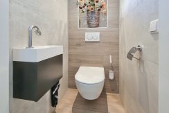 47 Maisonnette Toevluchtstraat 31 @Badhoevedorp toilet 01a