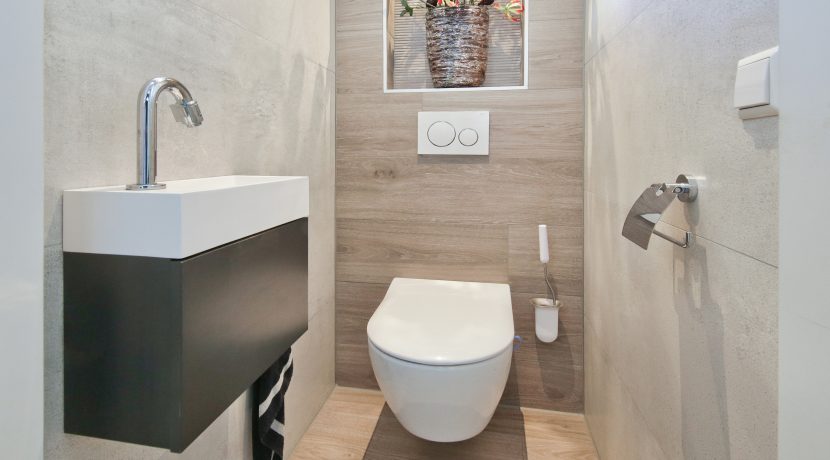 47 Maisonnette Toevluchtstraat 31 @Badhoevedorp toilet 01a
