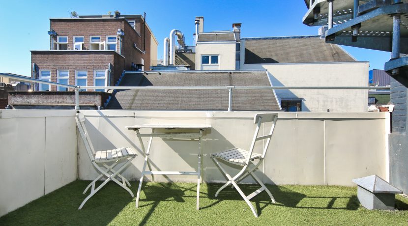 09 Lange Leidse 9-d III 06 Balkon 01a