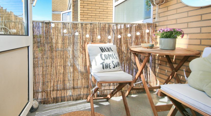 24 Einsteinln 237 balkon 01b